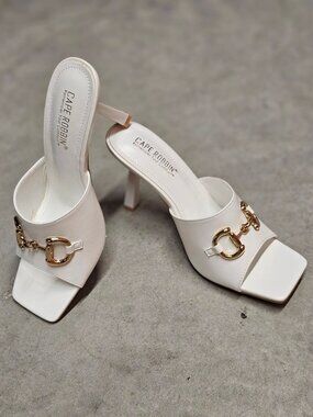 Square Toe White Heeled Mules With Gold Chain Detail - Elegant Slip-On Design Fo